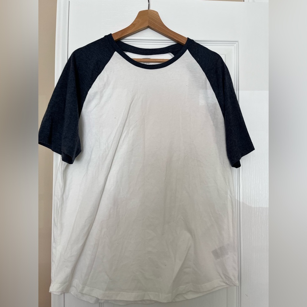 2/$20 old navy t-shirt